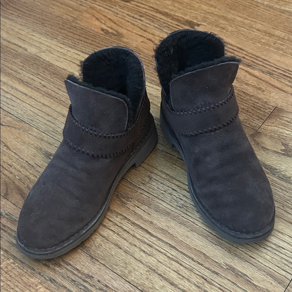 UGG | Women's Brown McKay Water Resistant Bootie Suede-Size 6.5